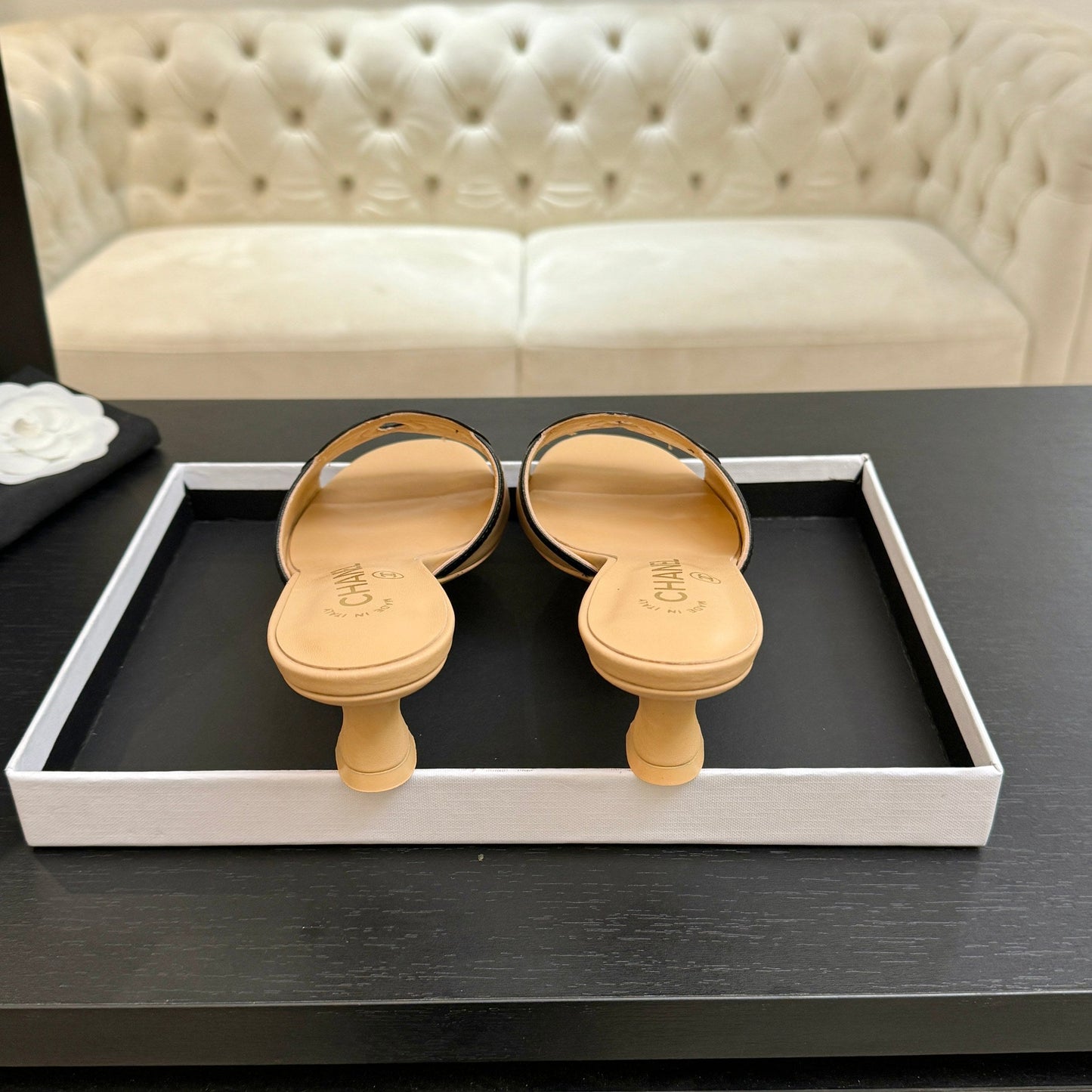 Mules "Rivoli" — L'Élégance Bicolore