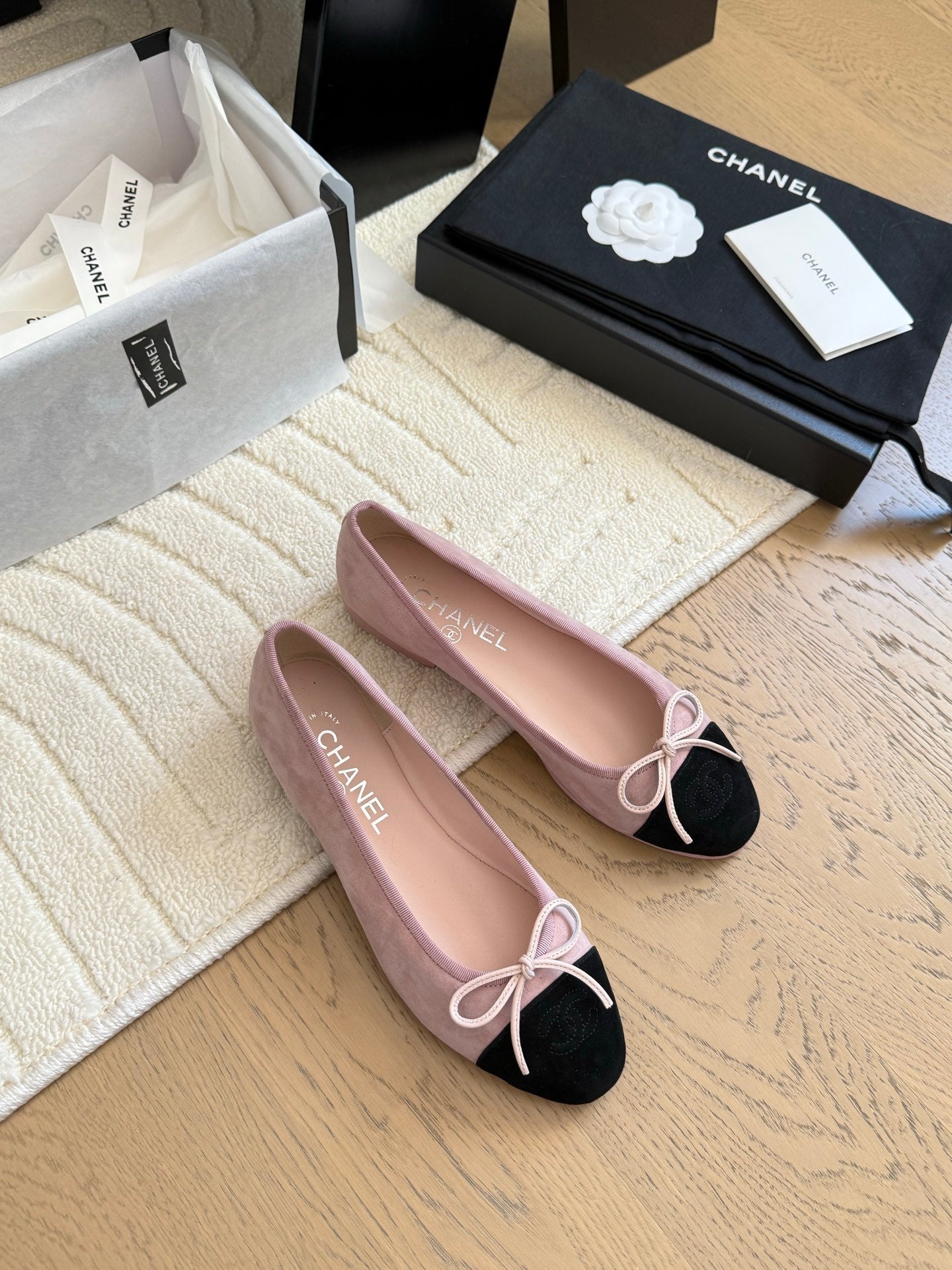 Ballerines "Intemporelles" — Cuir & Daim Signature
