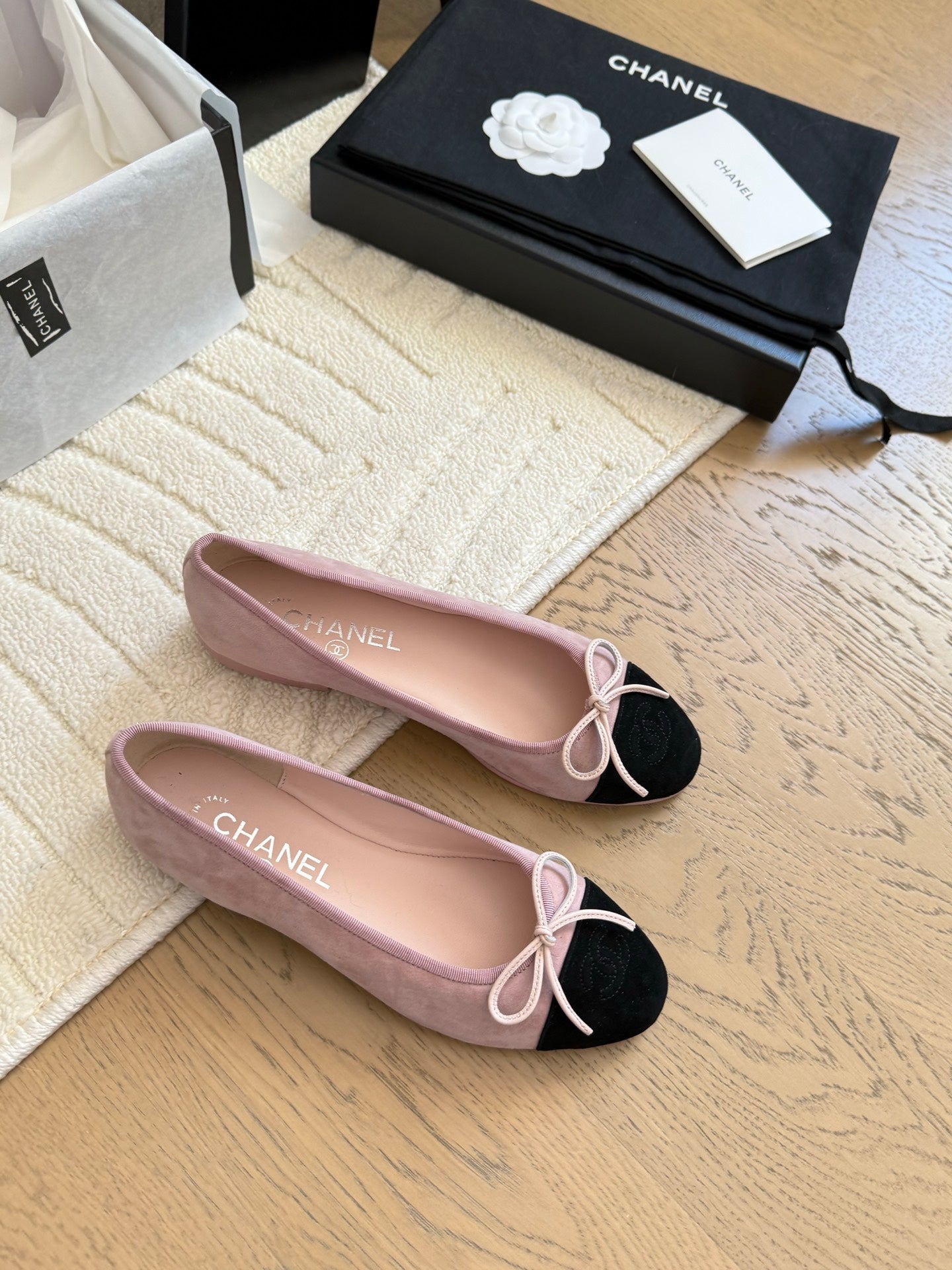Ballerines "Intemporelles" — Cuir & Daim Signature