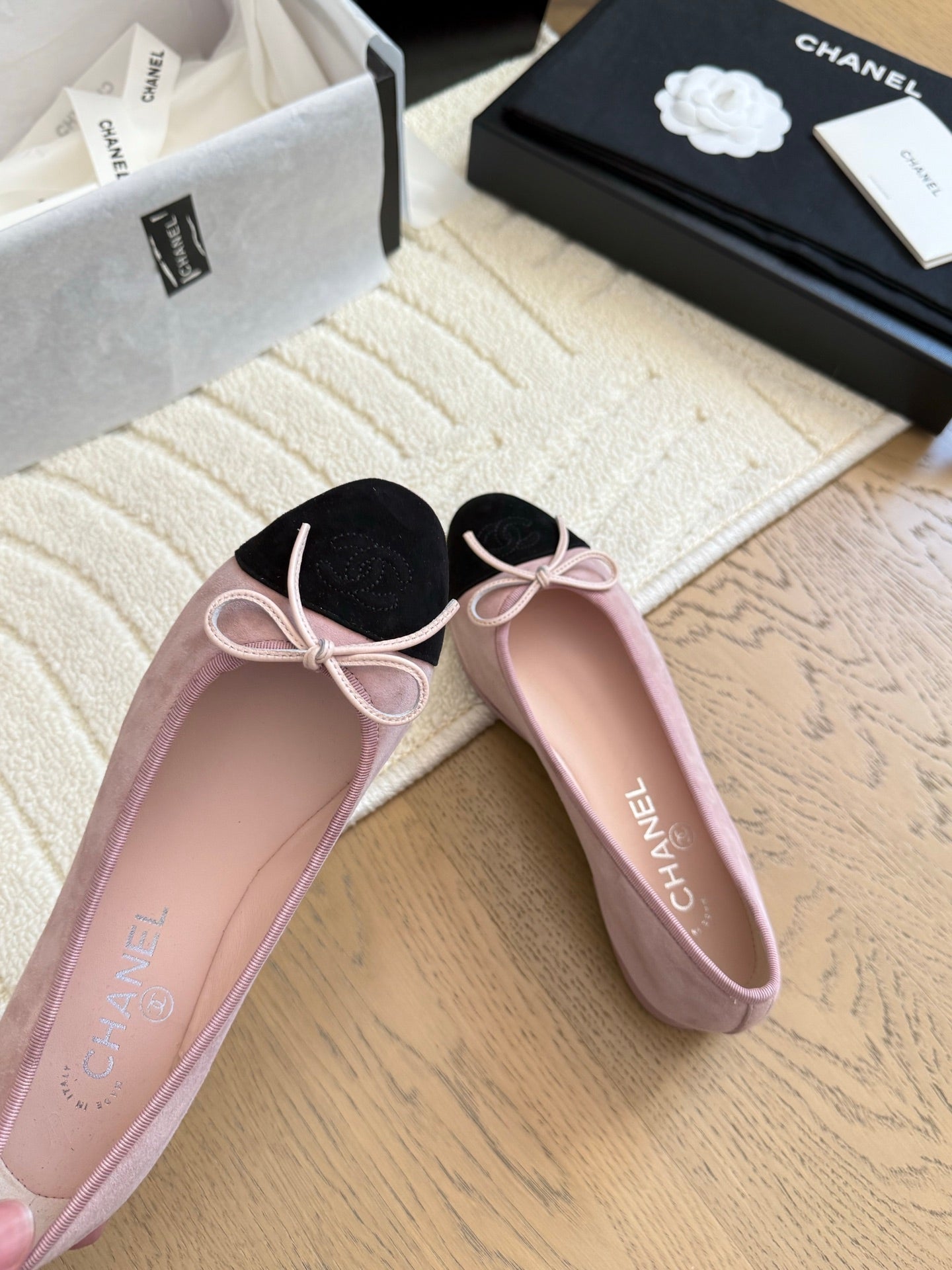 Ballerines "Intemporelles" — Cuir & Daim Signature