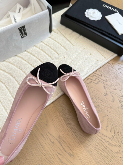 Ballerines "Intemporelles" — Cuir & Daim Signature